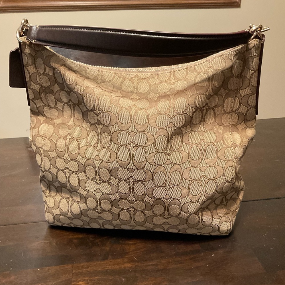 Coach Brown & Tan Signature Logo Shoulder Purse with extending strap   - Picture 2 of 12
